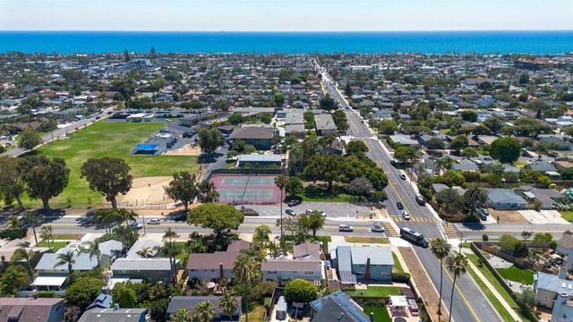 1806 Stewart Street, Oceanside, CA 92054