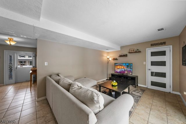 23 Newkirk Rd, Franklin Twp., NJ 08873