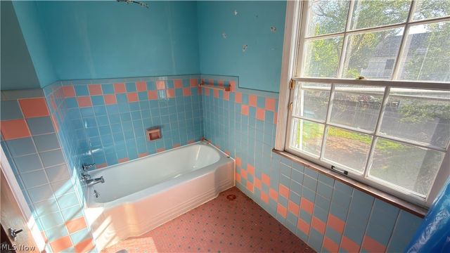 3074 Keswick Road, Shaker Heights, OH 44120