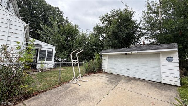 3074 Keswick Road, Shaker Heights, OH 44120