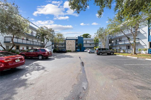 3090 Holiday Springs Boulevard 306, Margate, FL 33063