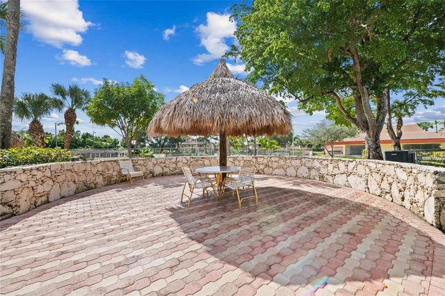 3090 Holiday Springs Boulevard 306, Margate, FL 33063