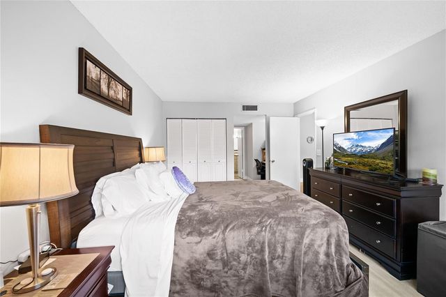 3090 Holiday Springs Boulevard 306, Margate, FL 33063