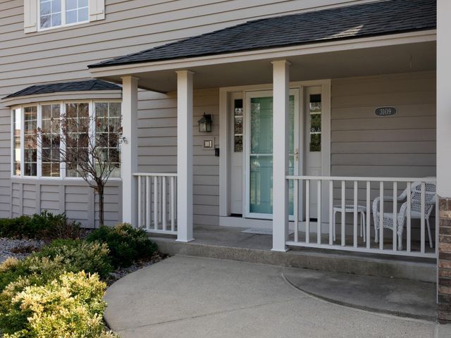 3109 W 135th Circle, Burnsville, MN 55337