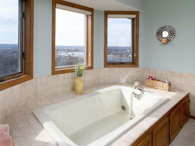 3109 W 135th Circle, Burnsville, MN 55337