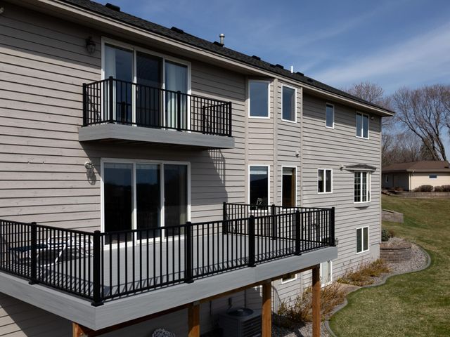 3109 W 135th Circle, Burnsville, MN 55337