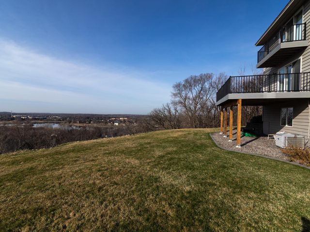 3109 W 135th Circle, Burnsville, MN 55337