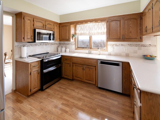 3109 W 135th Circle, Burnsville, MN 55337