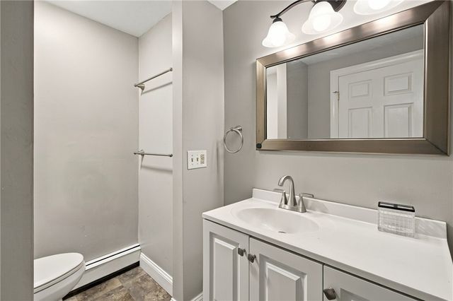 82 Burnside Avenue 2, Newport, RI 02840