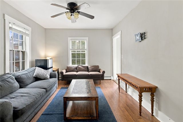 82 Burnside Avenue 2, Newport, RI 02840