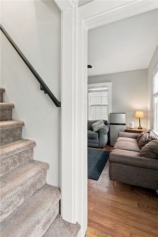 82 Burnside Avenue 2, Newport, RI 02840