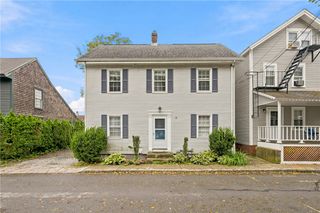82 Burnside Avenue 2, Newport, RI 02840