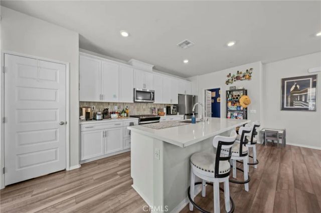 40512 Birchfield, Temecula, CA 92591