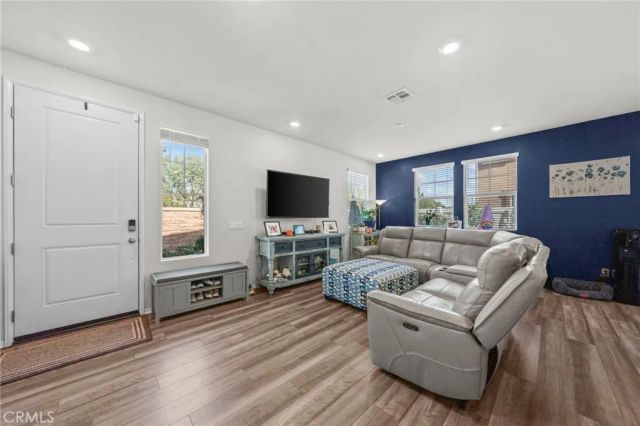 40512 Birchfield, Temecula, CA 92591