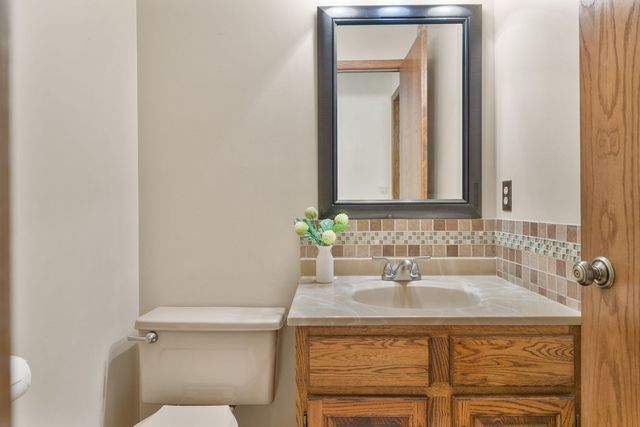 1650 Prairie Vista Drive, Bettendorf, IA 52722