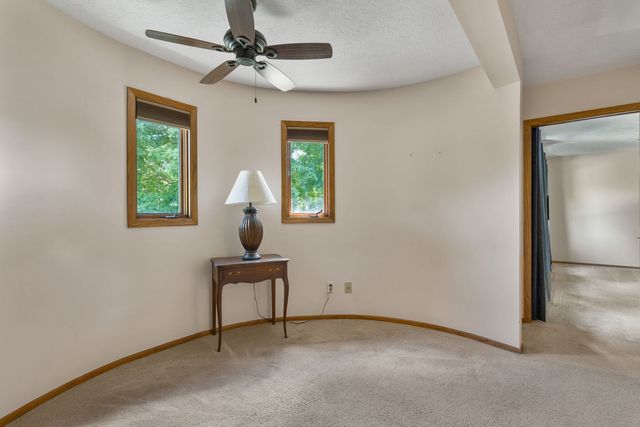 1650 Prairie Vista Drive, Bettendorf, IA 52722