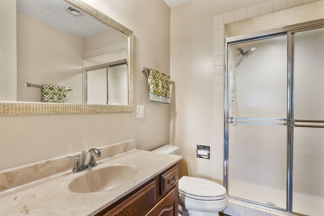 1650 Prairie Vista Drive, Bettendorf, IA 52722