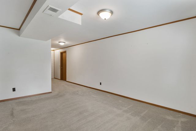 1650 Prairie Vista Drive, Bettendorf, IA 52722