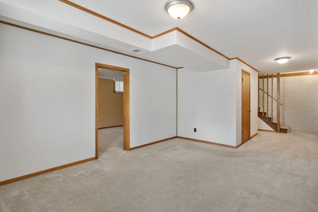 1650 Prairie Vista Drive, Bettendorf, IA 52722