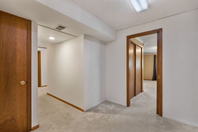 1650 Prairie Vista Drive, Bettendorf, IA 52722