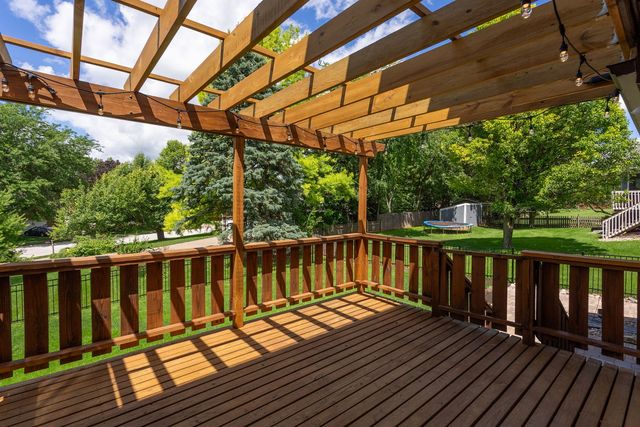 1650 Prairie Vista Drive, Bettendorf, IA 52722