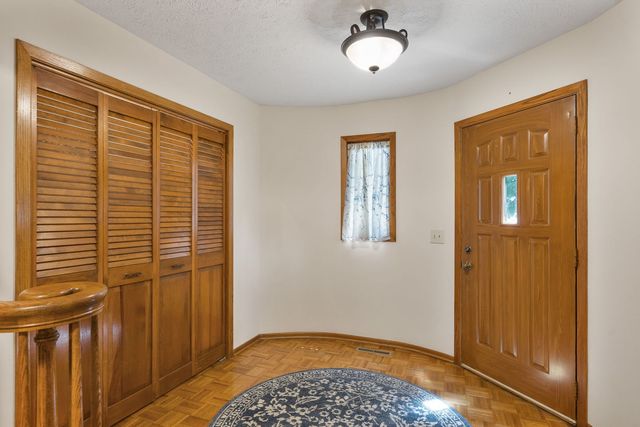 1650 Prairie Vista Drive, Bettendorf, IA 52722