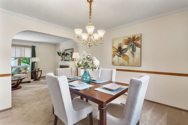 1650 Prairie Vista Drive, Bettendorf, IA 52722