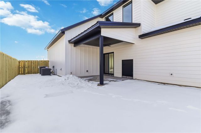 961 Thornwood Place, Centerton, AR 72713