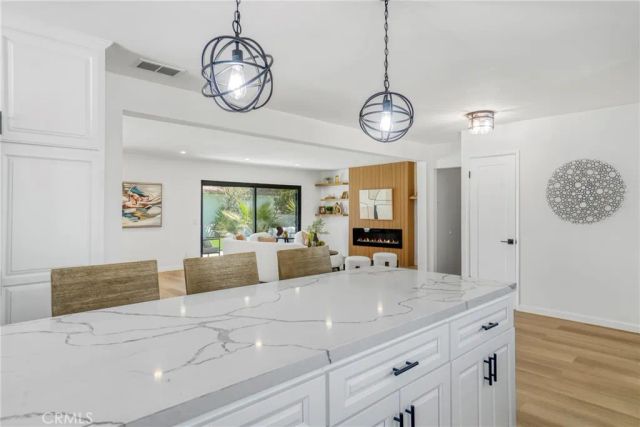 8400 Chimineas Avenue, Northridge, CA 91325