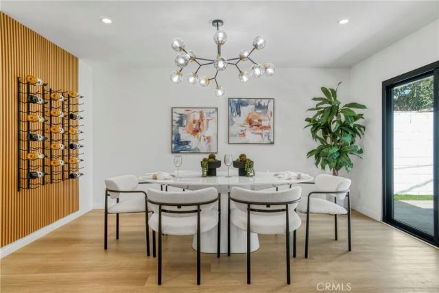 8400 Chimineas Avenue, Northridge, CA 91325