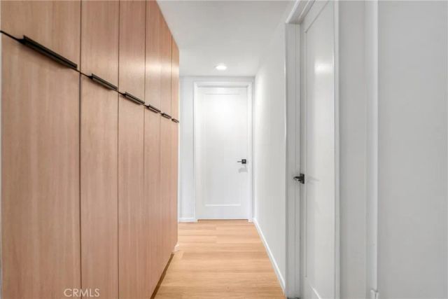 8400 Chimineas Avenue, Northridge, CA 91325