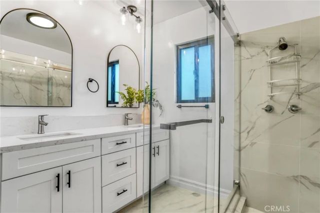 8400 Chimineas Avenue, Northridge, CA 91325