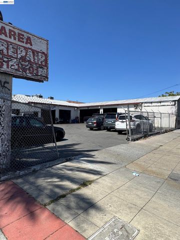 550 E E 12th St, Oakland, CA 94606