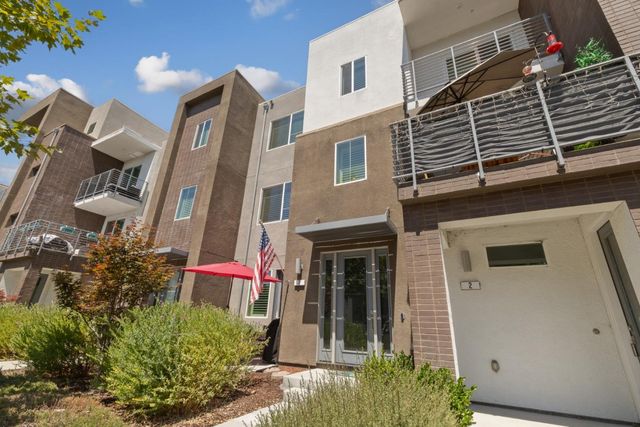 133 Llano De Los Robles Avenue 3, San Jose, CA 95136
