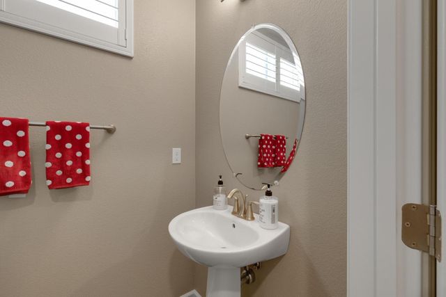 133 Llano De Los Robles Avenue 3, San Jose, CA 95136