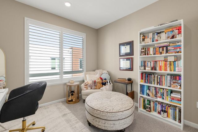133 Llano De Los Robles Avenue 3, San Jose, CA 95136