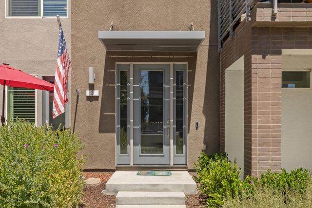 133 Llano De Los Robles Avenue 3, San Jose, CA 95136