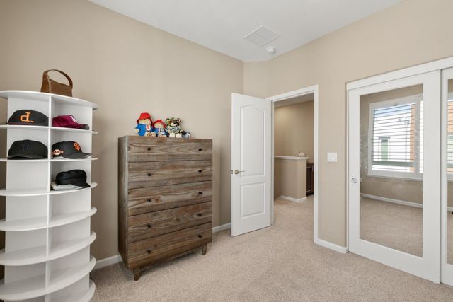 133 Llano De Los Robles Avenue 3, San Jose, CA 95136