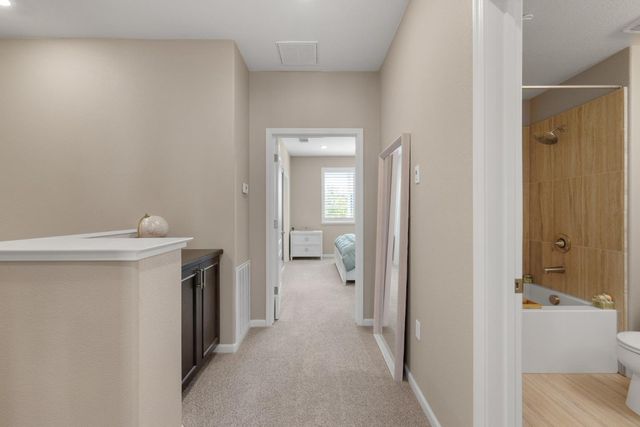 133 Llano De Los Robles Avenue 3, San Jose, CA 95136