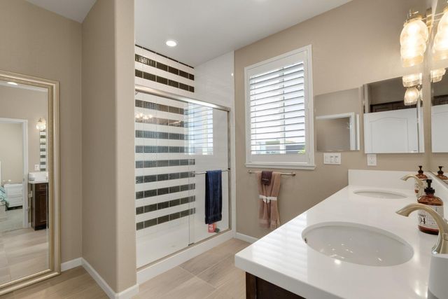 133 Llano De Los Robles Avenue 3, San Jose, CA 95136