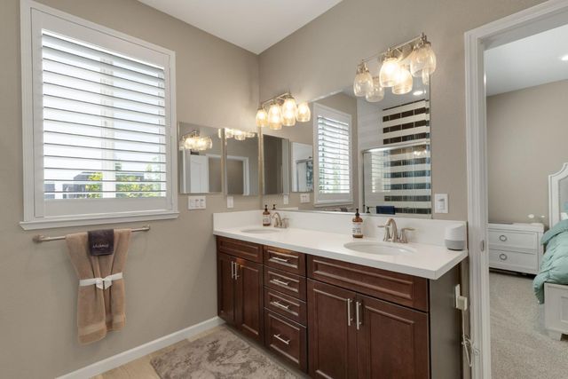133 Llano De Los Robles Avenue 3, San Jose, CA 95136