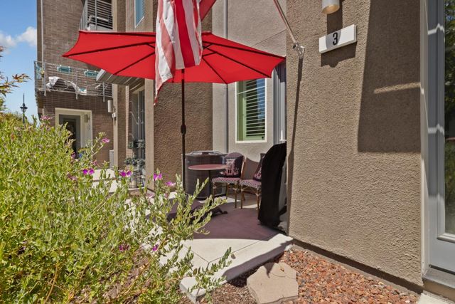 133 Llano De Los Robles Avenue 3, San Jose, CA 95136