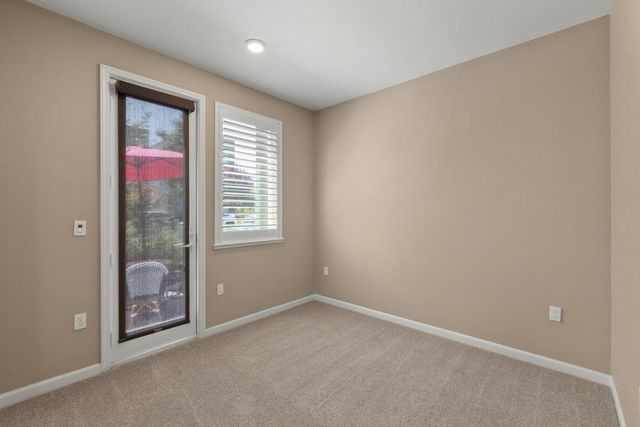 133 Llano De Los Robles Avenue 3, San Jose, CA 95136