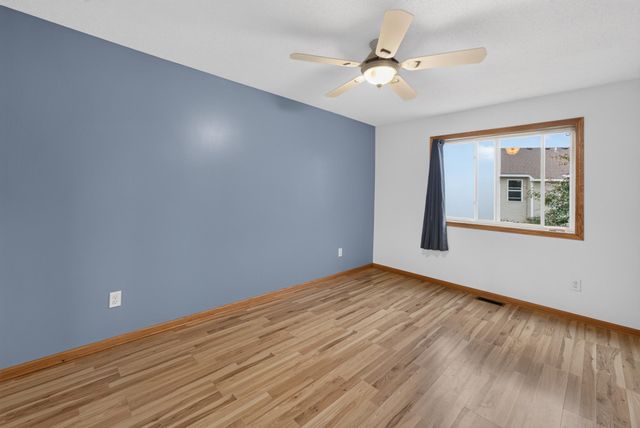 806 Marion Street SE, Isanti, MN 55040