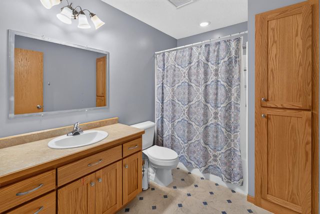 806 Marion Street SE, Isanti, MN 55040