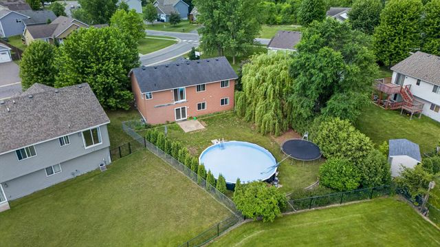 806 Marion Street SE, Isanti, MN 55040