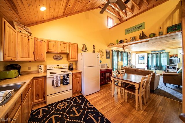 35 Billow Beach, Ashtabula, OH 44004