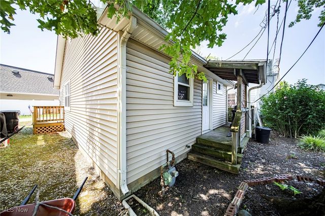 35 Billow Beach, Ashtabula, OH 44004