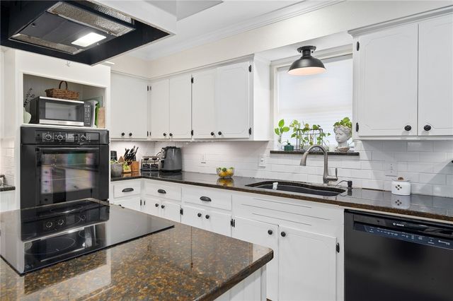 53 Camden Pl, Corpus Christi, TX 78412