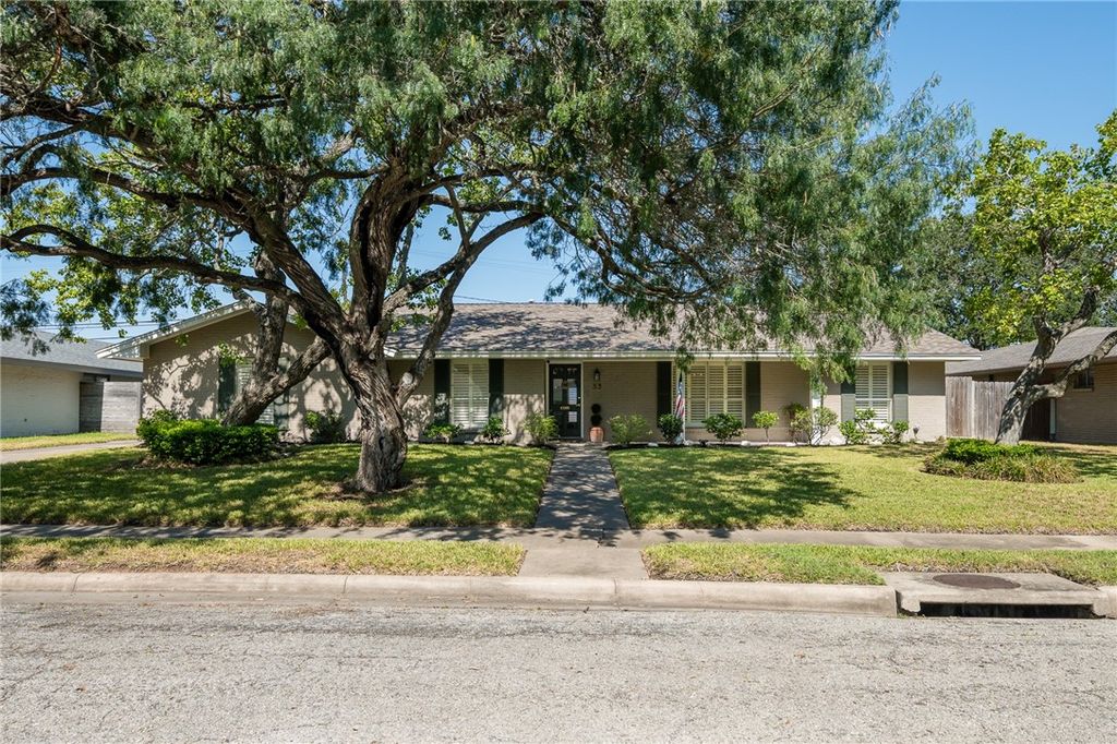 53 Camden Pl, Corpus Christi, TX 78412